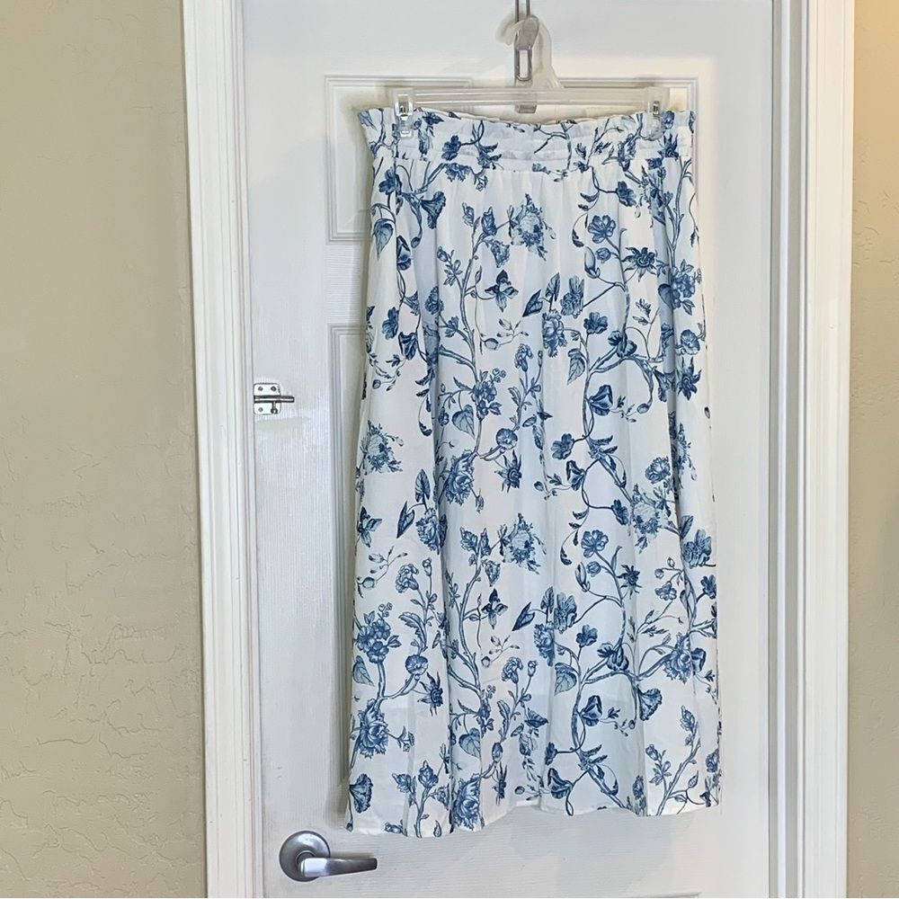 Scarlet Darkness Floral Maxi Skirt Size 2XL - Picture 4 of 10